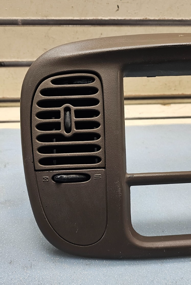🔥97-03 Ford F150 Center Dash FM Radio Climate Trim Stereo BEZEL Panel DK TAN B1