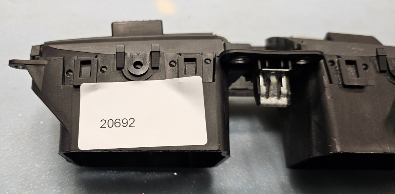 🔥05-06 Chevrolet Equinox Pontiac Torrent Front Dash Hazard AC Air Vent Grill