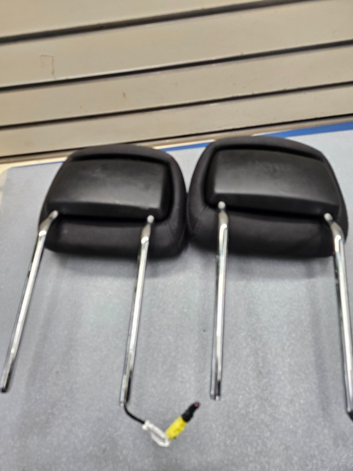 🔥10-14 Dodge Avenger Chrysler 200 Front LH/RH Seat HEADREST Cloth BLACK CH51