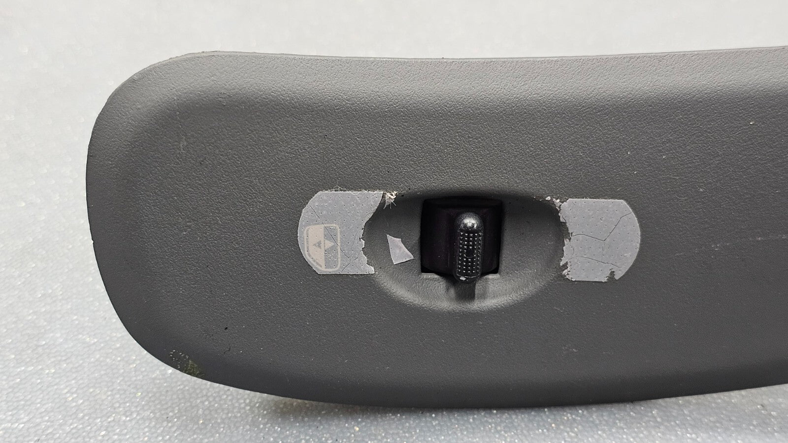 🔥01-07 Caravan Town Country Front Right Passenger Window Door Lock Switch Gray