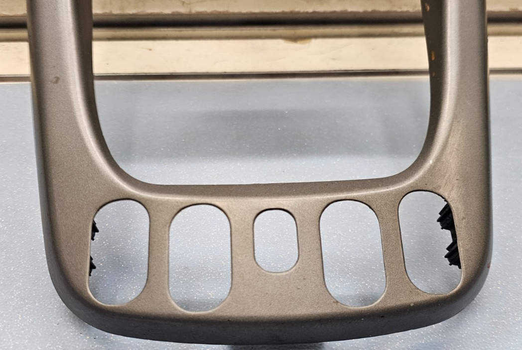 🔥05-06 Chevy Equinox Center Dash Radio Climate Control Bezel Trim Panel Silver