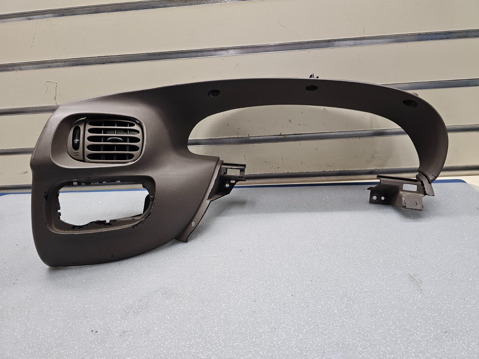 97-03 Ford F150 Dash Speedometer Instrument CLUSTER Bezel Gauge Panel DK TAN C13