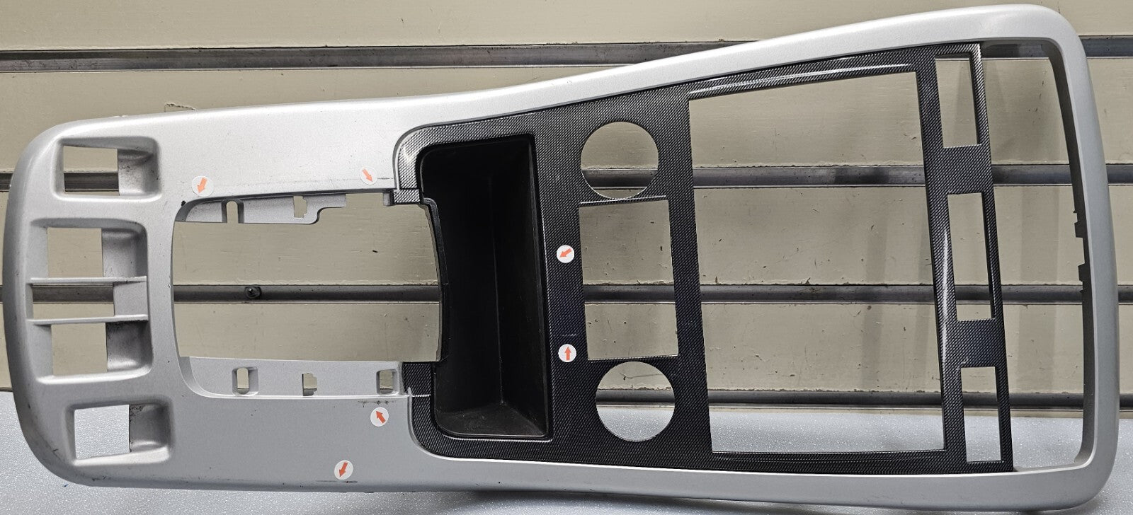 🔥07-09 Equinox Center Dash Radio Stereo Bezel Trim Instrument Panel SILVER B43