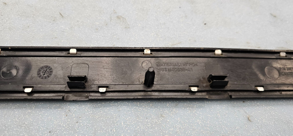🔥2003-2011 Lincoln Town Car OEM Genuine Interior Trim Door Sill Plate