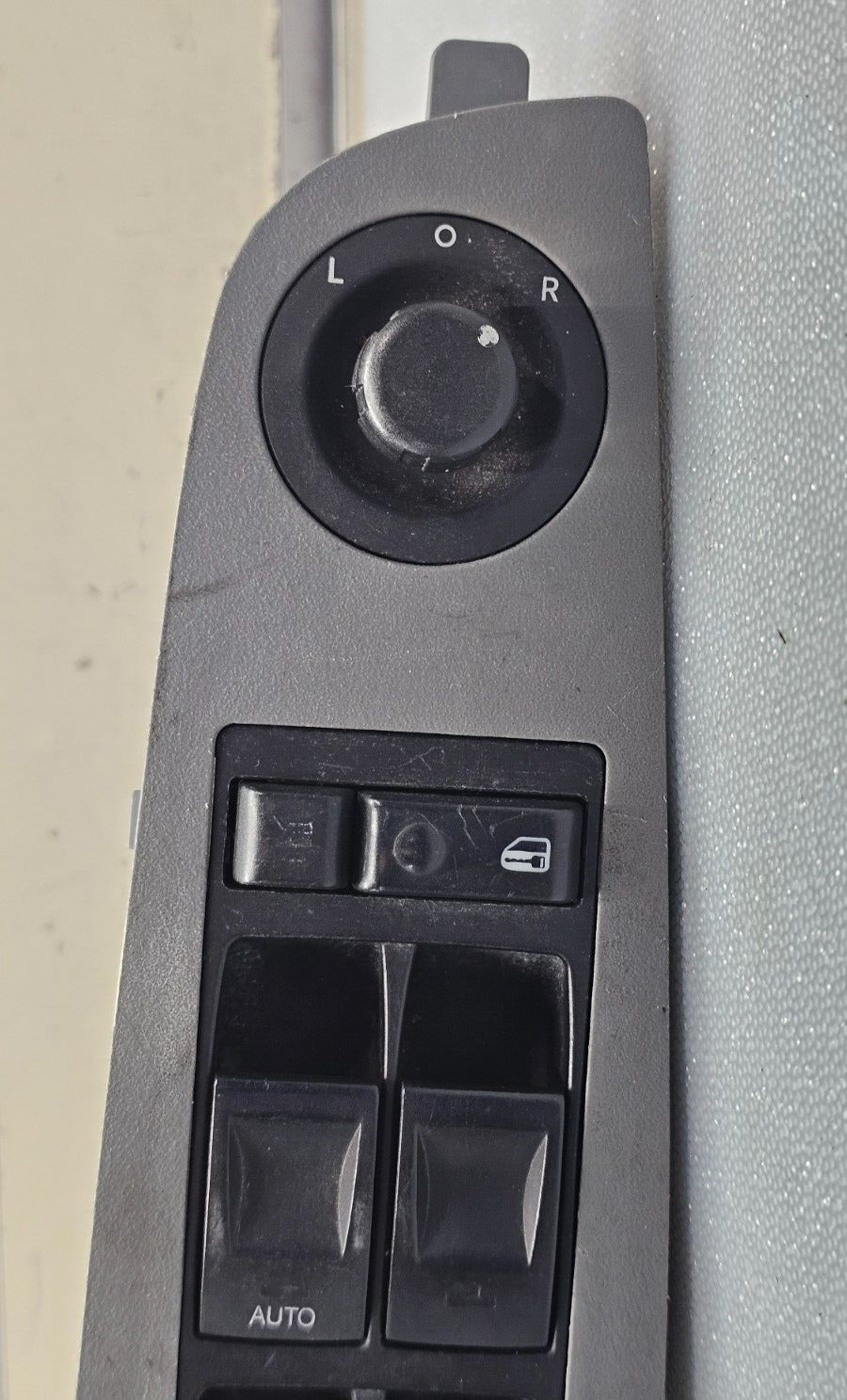 04-06 Charger Magnum Durango Dakota Left Driver Master Power Window Switch Gray