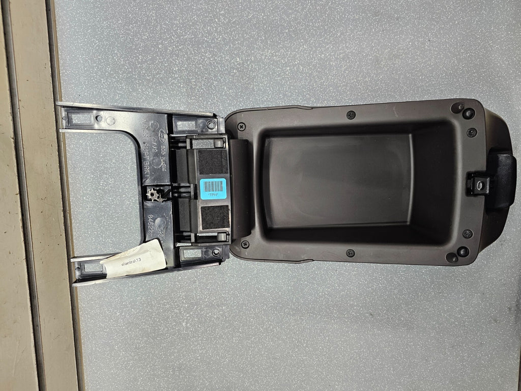 11-13 Hyundai Elantra Center Console Leather Armrest Lid Top Pad Assembly Black
