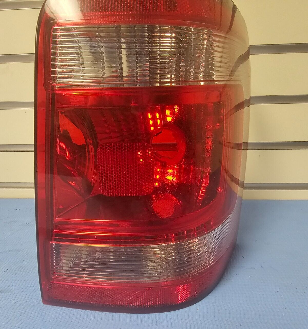 🔥08-12 Ford Escape Right Passenger Rear Tail Brake Stop Light Lamp Assembly OEM