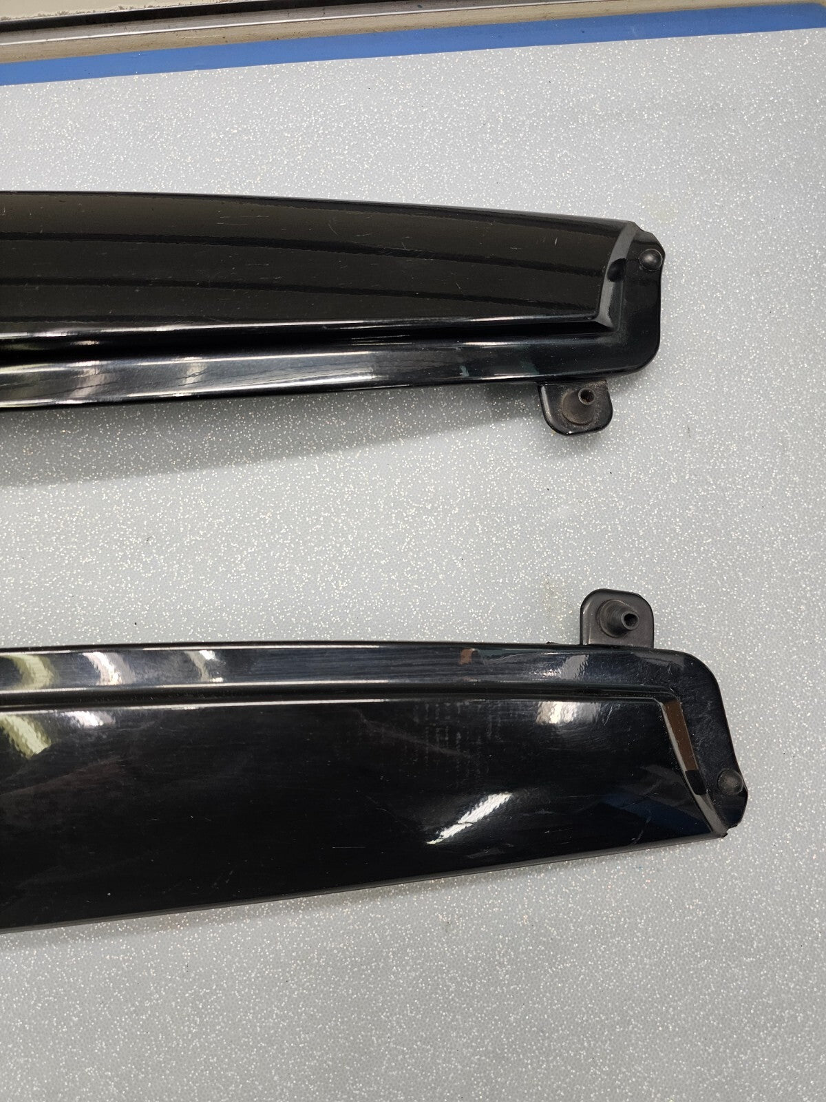 🔥2002-2009 Chevrolet TRAILBLAZER Rear Lift Gate Pillar Trim Molding BLACK SET 2