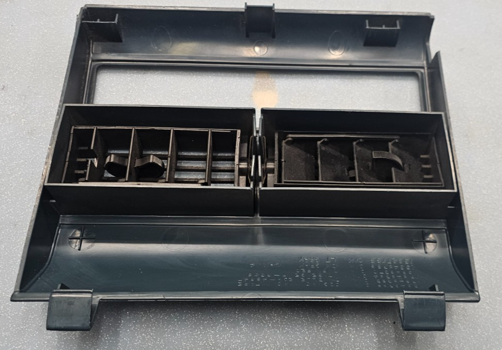 88-94 Chevy CK GMC Suburban Silverado Tahoe Blazer Center Dash Radio bezel Blue