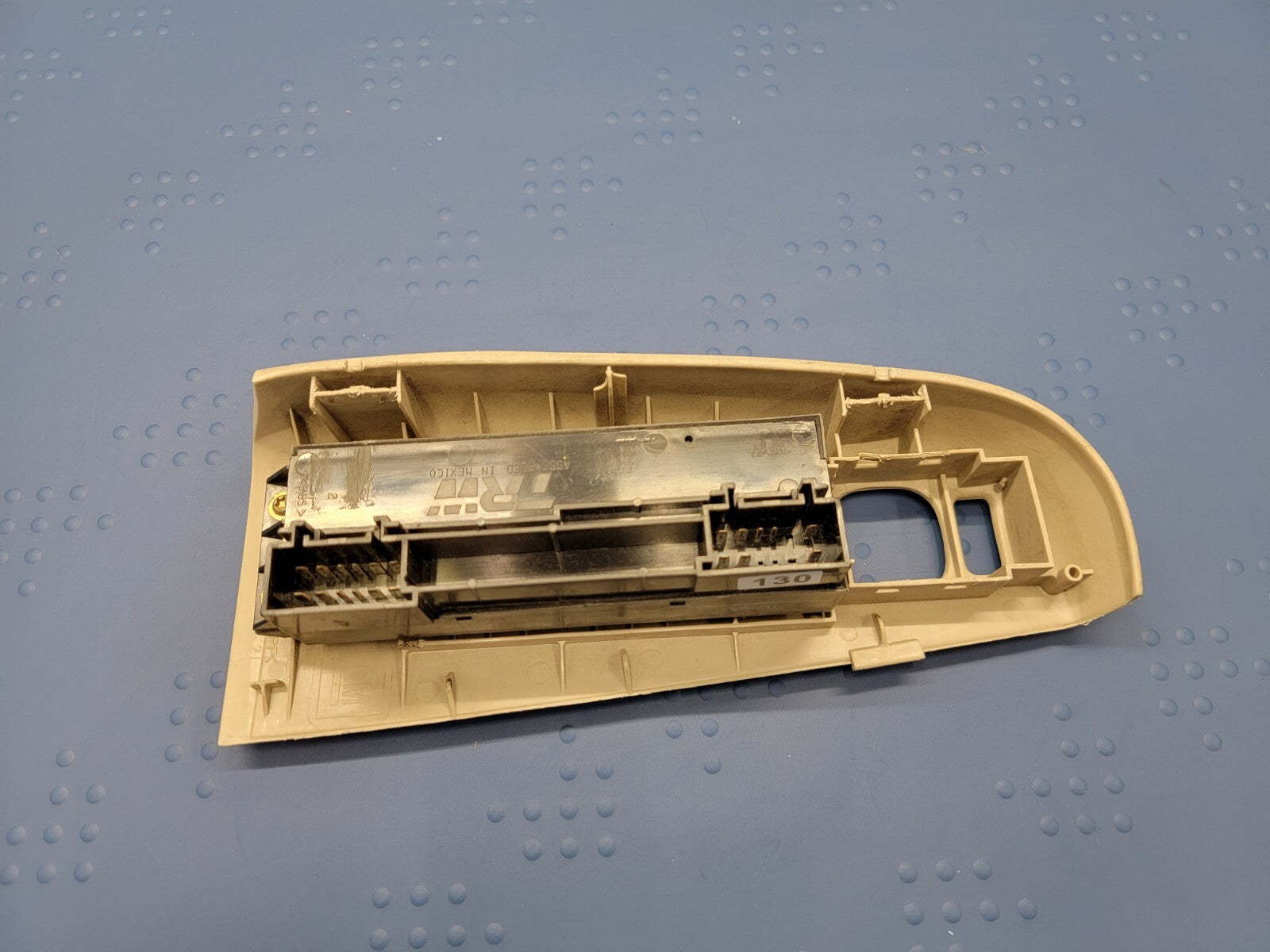 ✅1999 - 2002 Chevy Tahoe Suburban GMC Yukon Master Power Window Switch OEM TAN
