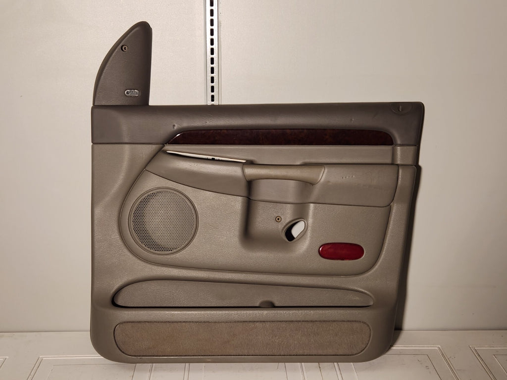🔥02-05 Dodge RAM Interior Door Panel Front RIGHT Passenger GRAY Auto D11