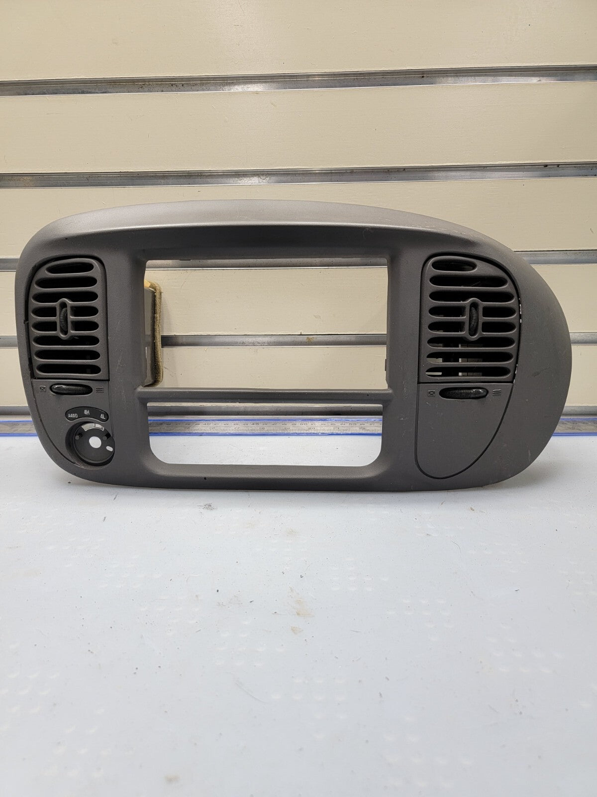 🔥97-03 Ford F150 Center Dash Radio Climate Trim BEZEL Panel AIRBG Line GRAY