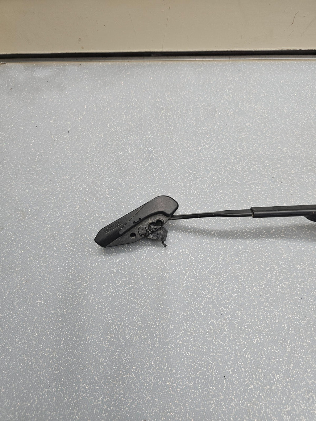 🔥1997-2001 TOYOTA CAMRY WINDSHIELD WIPER ARM PAIR HOOK WINDOW OEM