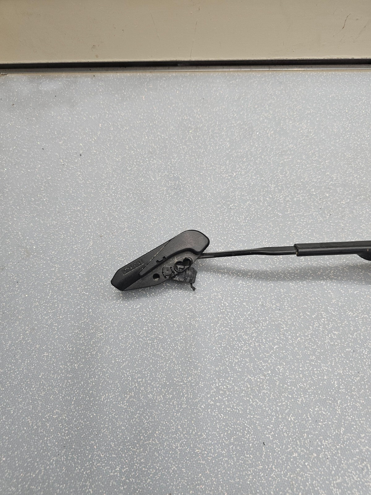 🔥1997-2001 TOYOTA CAMRY WINDSHIELD WIPER ARM PAIR HOOK WINDOW OEM