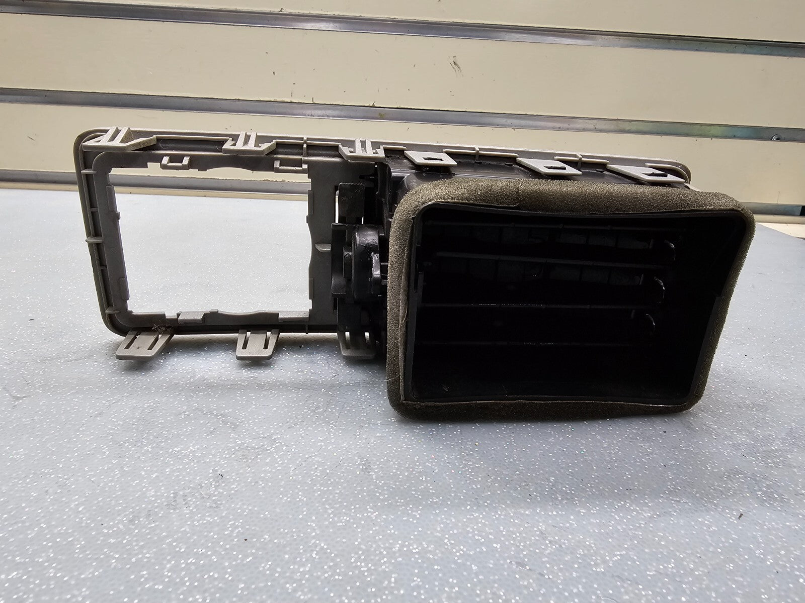 🔥09-12 DODGE RAM A/C DASH LEFT SIDE AIR VENT OUTLET HEADLIGHT SWITCH BEZEL OEM
