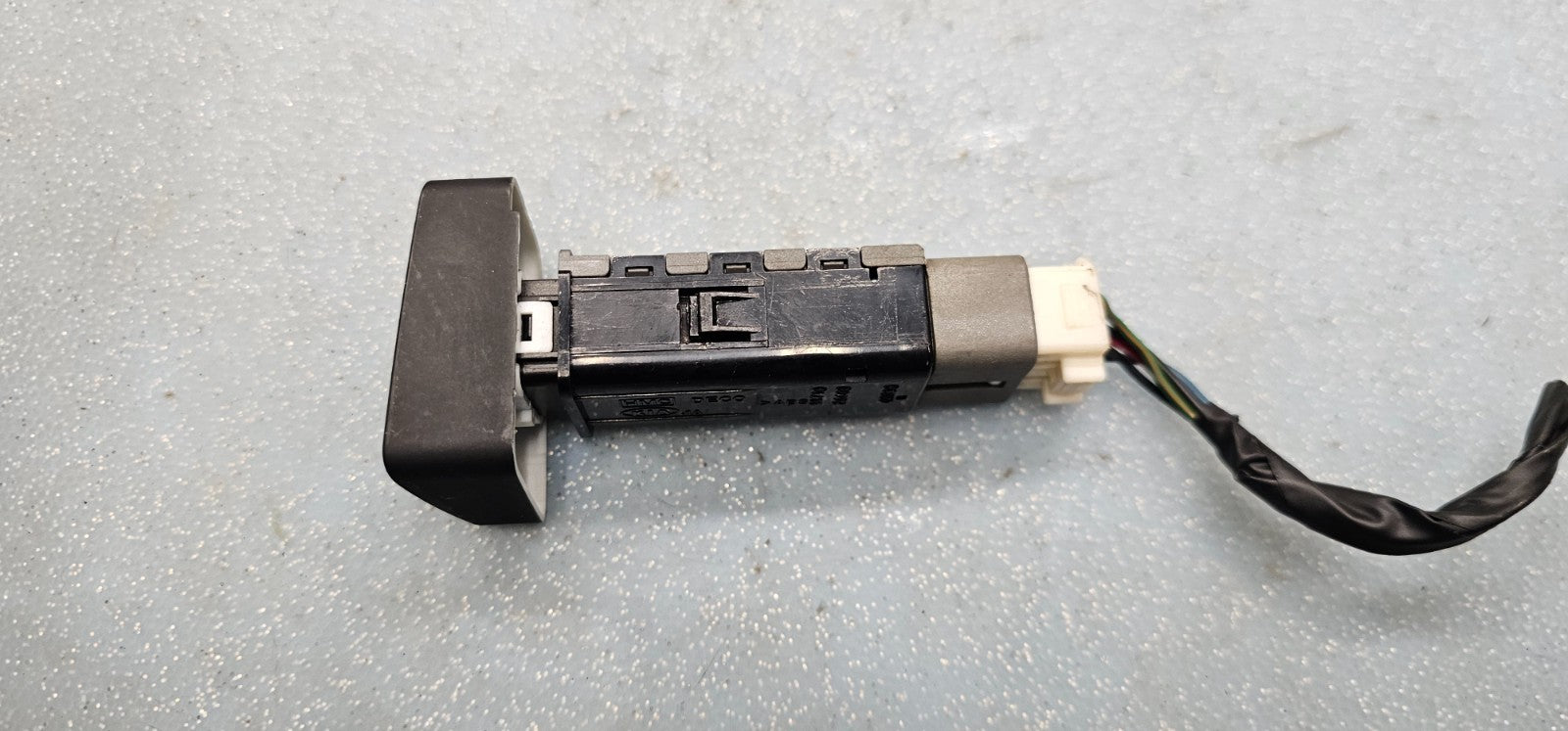 🔥2000-2006 Hyundai Santa Fe Rear Defrost Switch Button OEM BLACK