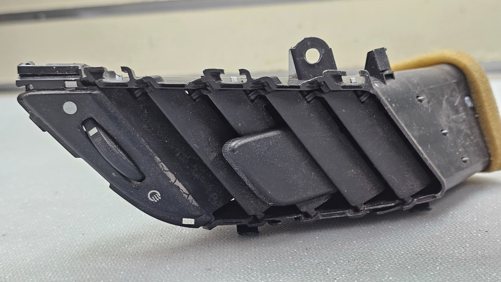 🔥11-13 FORD FIESTA DASH CENTER RIGHT PASSENGER AC A/C AIR VENT HEATER PANEL OEM