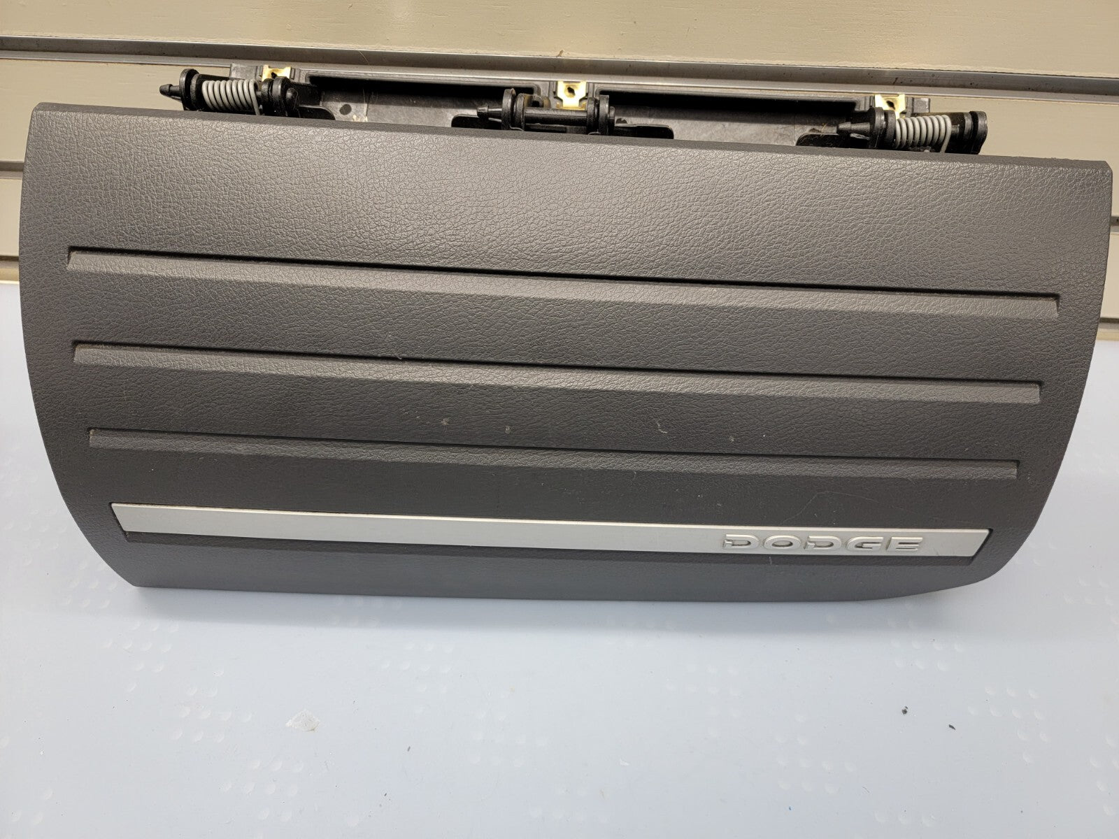 🔥08-10 DODGE GRAND CARAVAN TOWN & COUNTRY SXT FRONT DASH UPPER GLOVE BOX GRAY