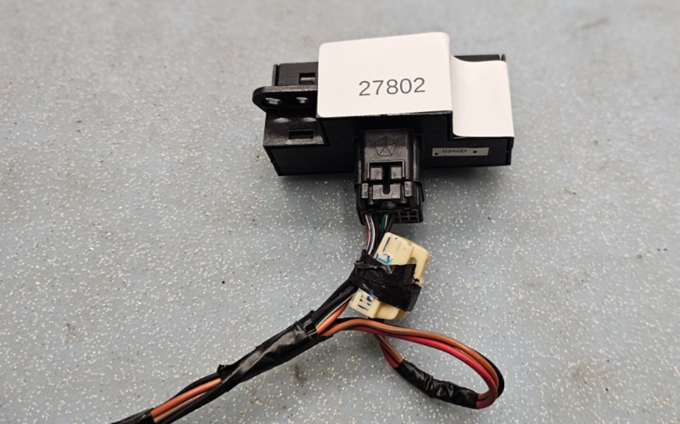 🔥09-10 Chrysler 300 Grand Caravan Hazard Warning Light Control Switch Black OEM