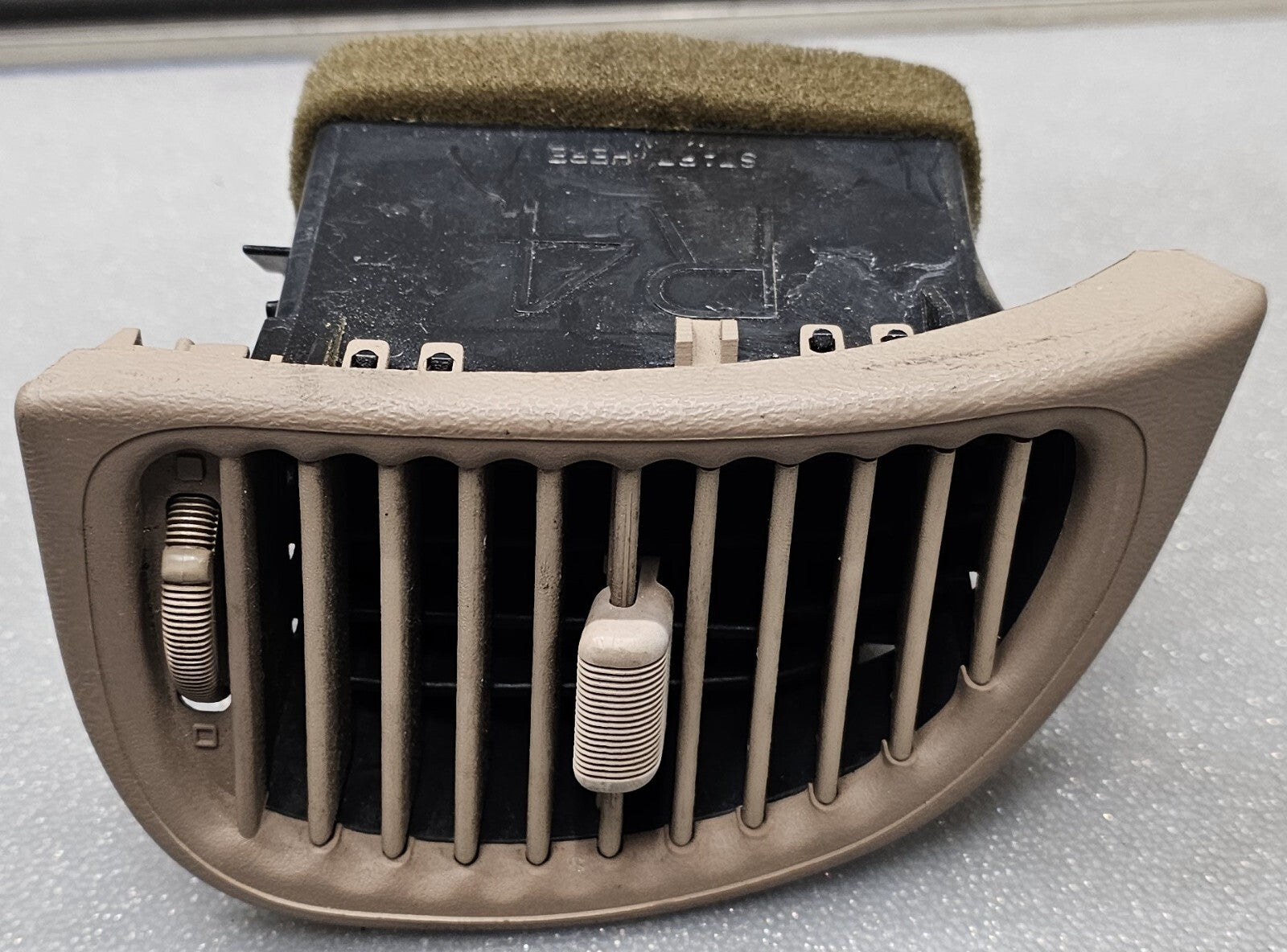 95-10 RANGER EXPLORER DASH PASSENGER AC HEATER AIR VENT CONDITIONER FILTER TAN