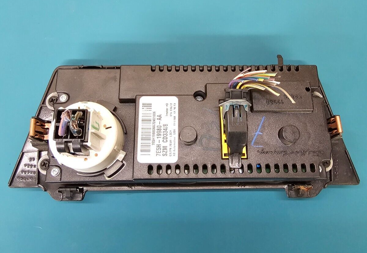 06-09 Ford Fusion Dash AC Heater Temperature Climate Control Air Conditioner OEM