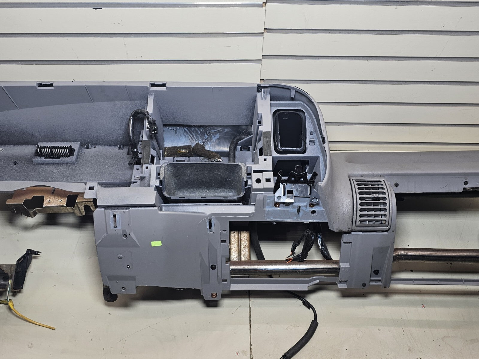 🔥95-99 CHEVY GMC SILVERADO CK Dashboard DASH CORE Frame Mount Assembly GREY DB2