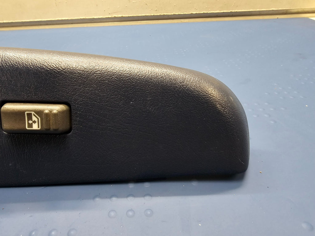 99-02 Silverado SIERRA Front Right Passenger Power Window Switch Lock Black WS3