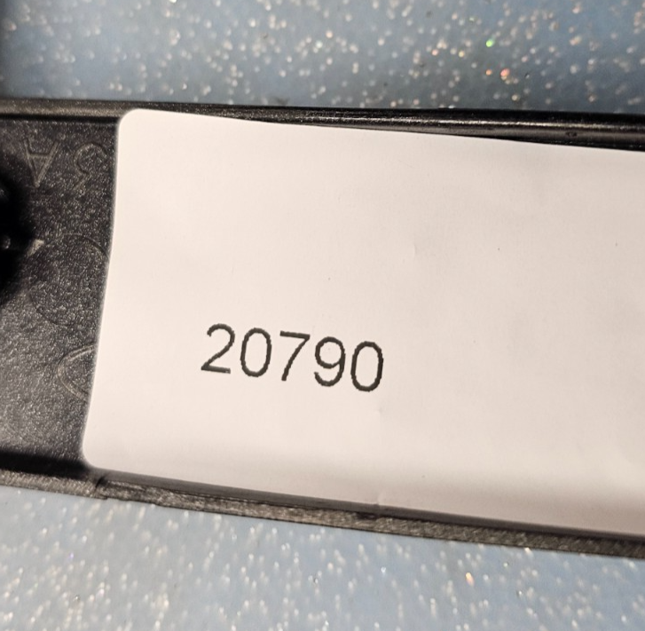🔥05-07 FOCUS FRONT CENTER DASH RADIO CLIMATE CONTROL BEZEL TRIM PANEL SILVER