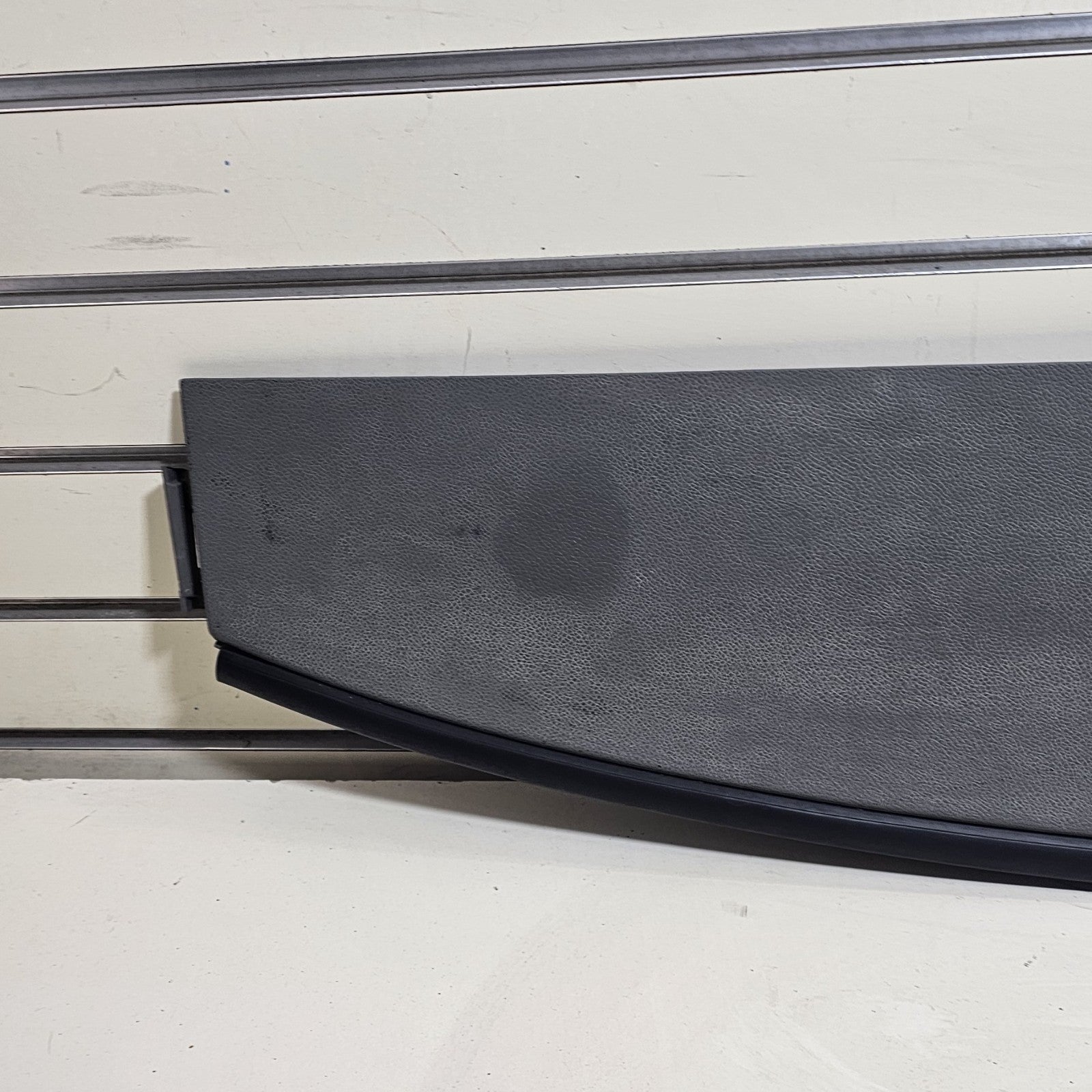 07-13Chevy SILVERADO GMC SIERRA Windshield DEFROSTER Dash Center Panel Cowl GRAY