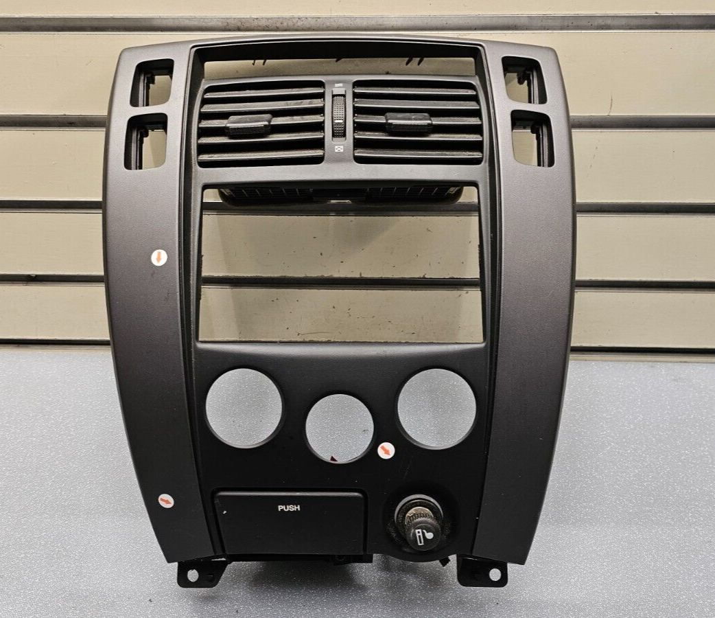🔥06-09 Tucson Dash FM Radio Audio Stereo Display Climate Trim Panel Bezel Black