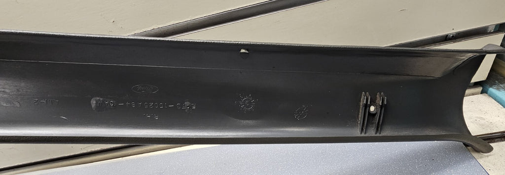 92-96 Ford F150 F250 BRONCO A Pillar Passenger RIGHT Roof Trim Molding GRAY p1