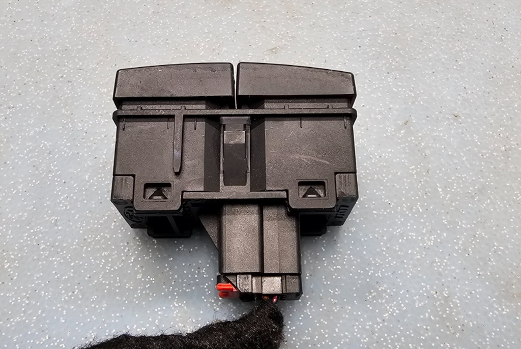 🔥05-07 FORD Focus Emergency Hazard Light Flasher Button Control Switch  BLACK