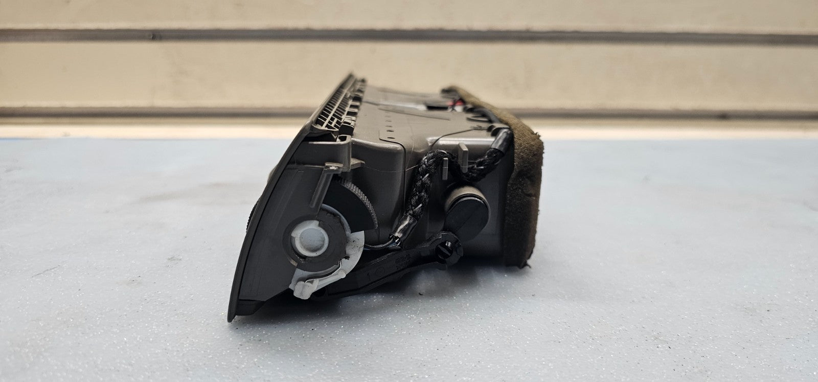 🔥02-08 Audi A4 S4 AVANT QUATRO CENTER DASH AC A/C HVAC AIR VENT Heater Tan