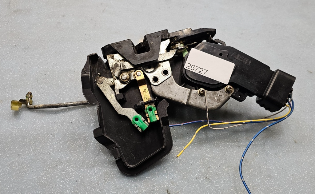 🔥97-01 Toyota Camry Front Right Side Power Door Lock Actuator Latch Assembly