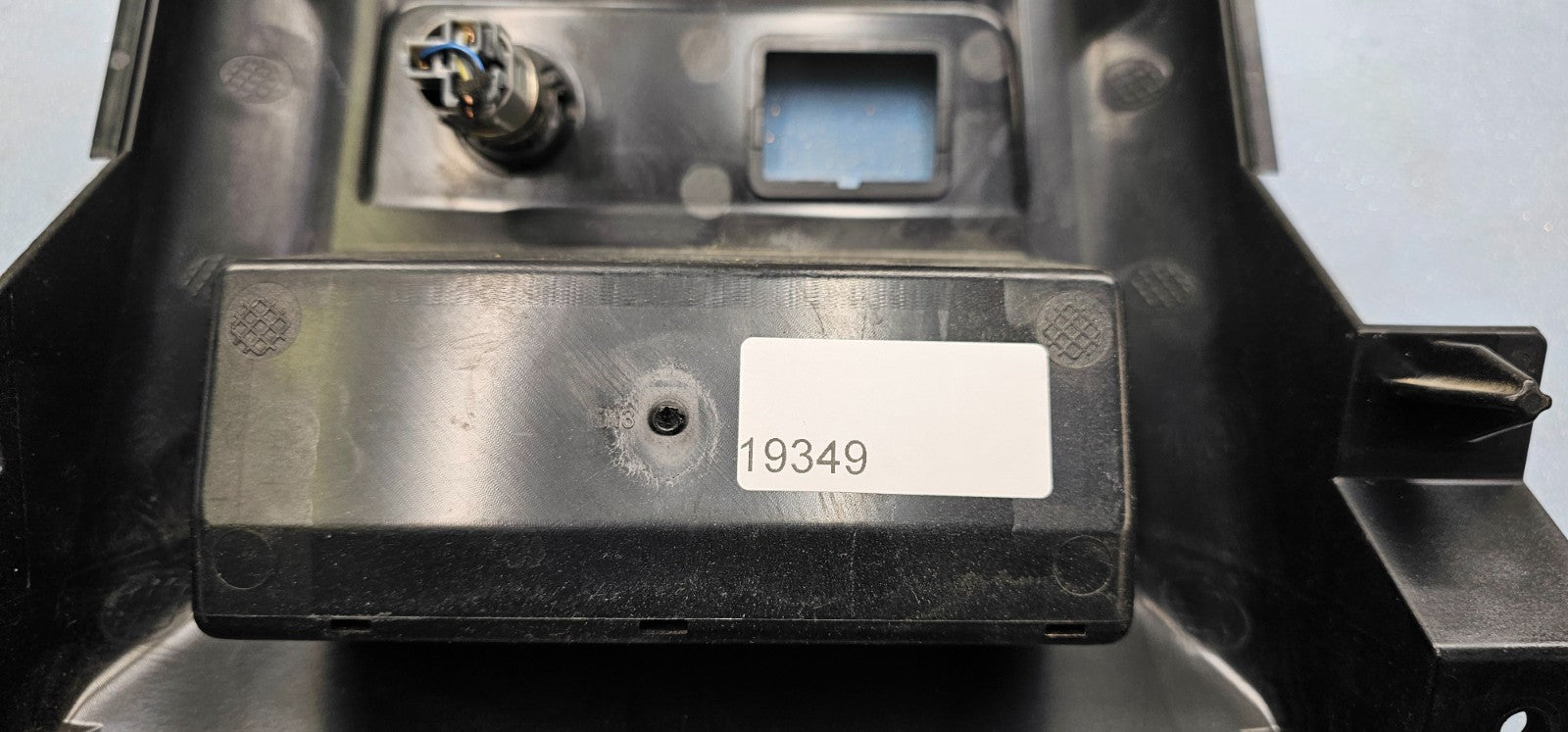 🔥17-20 FORD F150 F250 DASH LOW MEDIA BIN TRAY POCKET 12V POWER PORT BLACK OEM
