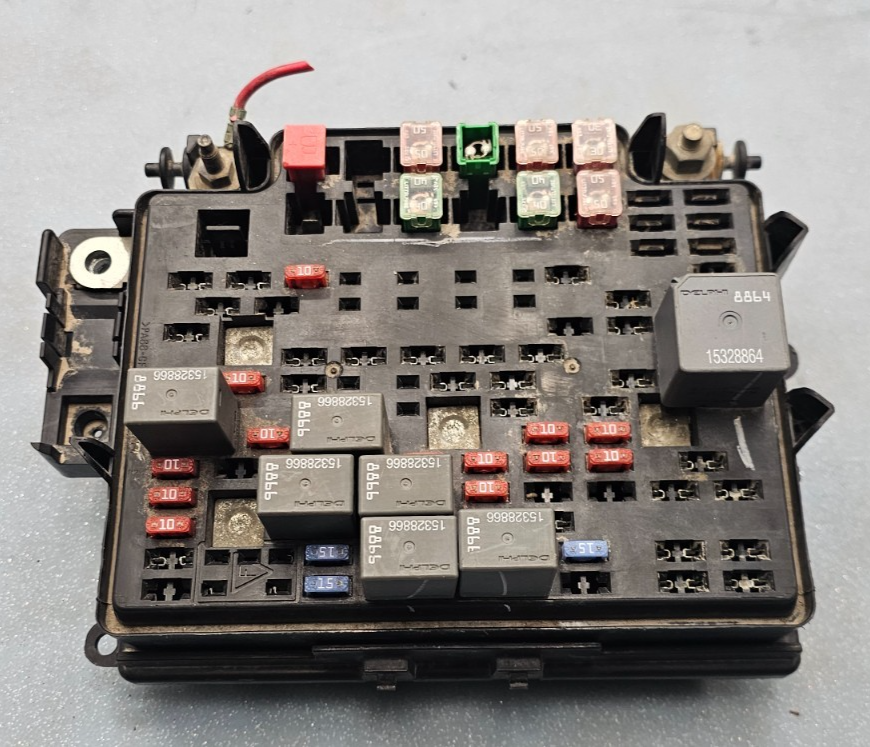 🔥03-05 Silverado Sierra Suburban PICKUP Engine Fuse Engine Wiring Harness Box