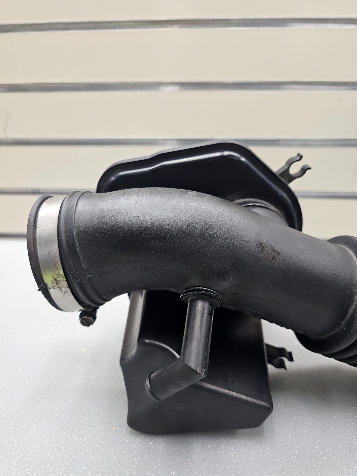 🔥02-06 NISSAN ALTIMA AIR INTAKE CLEANER TUBE PIPE TRIM