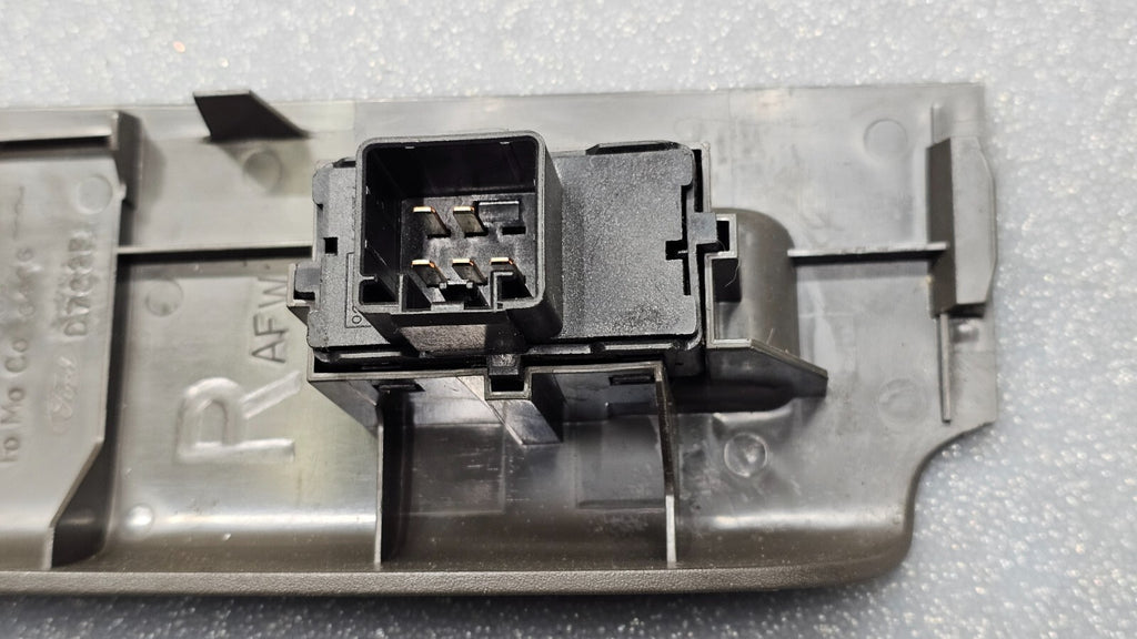 08-12 Escape Focus Front Right Passenger Door Power Window Switch Assembly Black