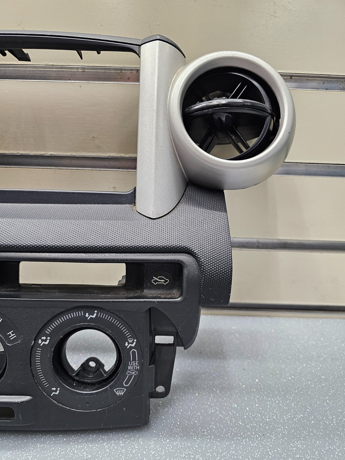 04-06 Scion XA Center Dash Radio Surround Bezel Trim Panel Climate Silver/black