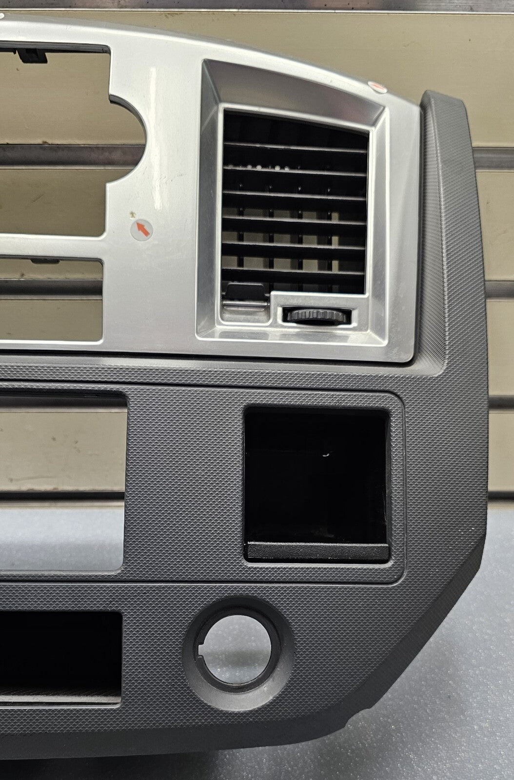 🔥06-08 Dodge RAM Dash RADIO Stereo Bezel Climate Trim Panel Silver/Gray OEM B11