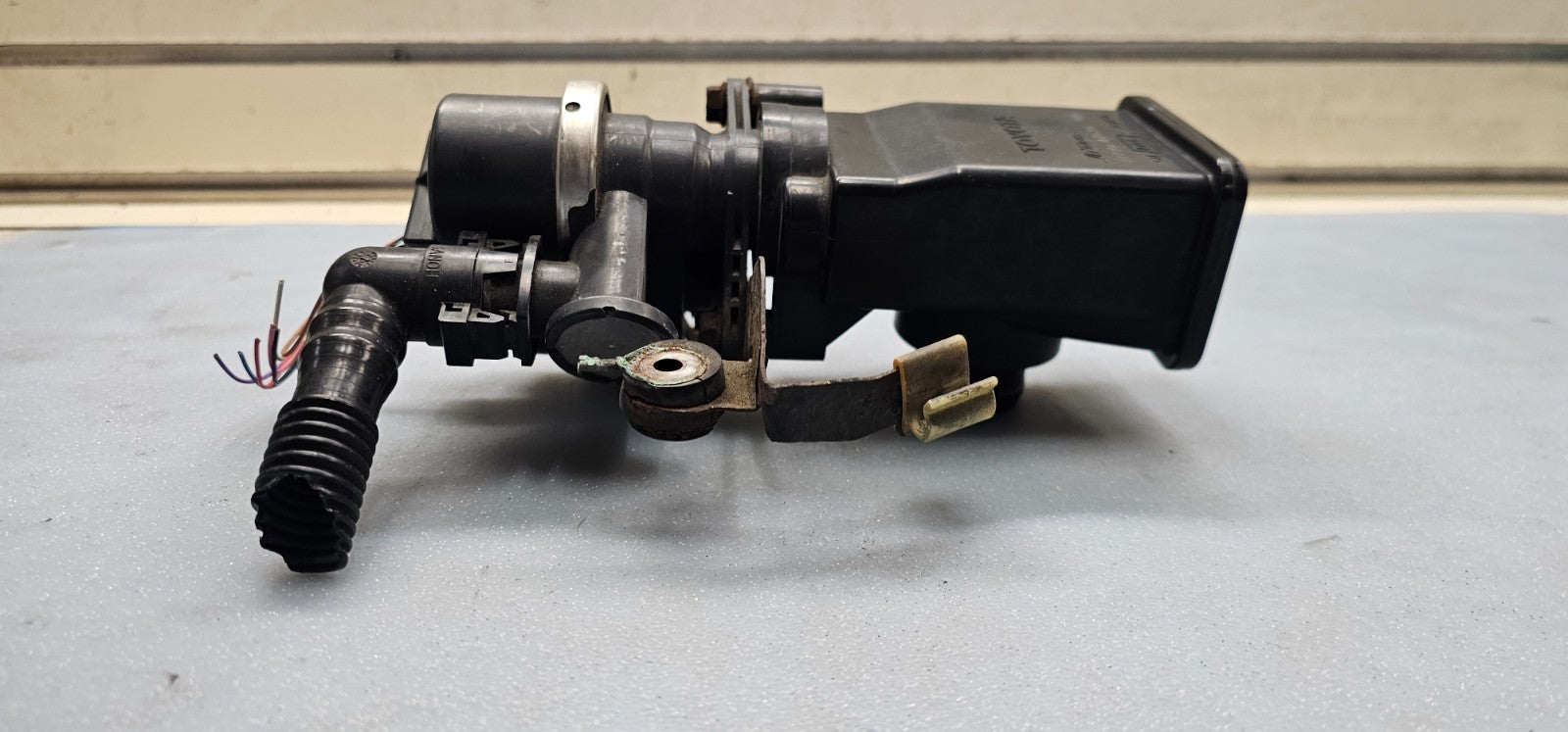 🔥2006-2009 Toyota Prius Gas Fuel Vapor Charcoal Canister Valve OEM