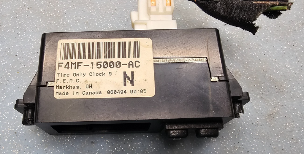 🔥94-02 Marquis Crown Victoria 94-97 Lincoln Town Car Dash Clock BLACK