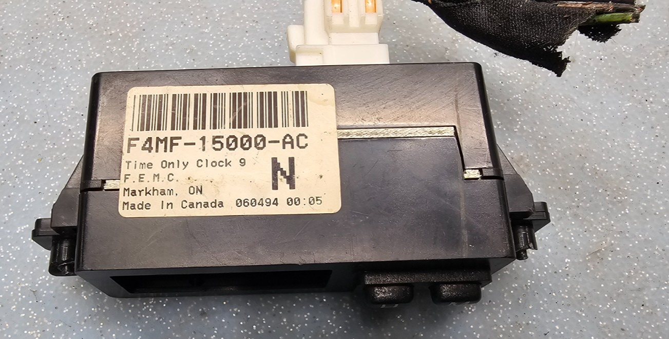🔥94-02 Marquis Crown Victoria 94-97 Lincoln Town Car Dash Clock BLACK