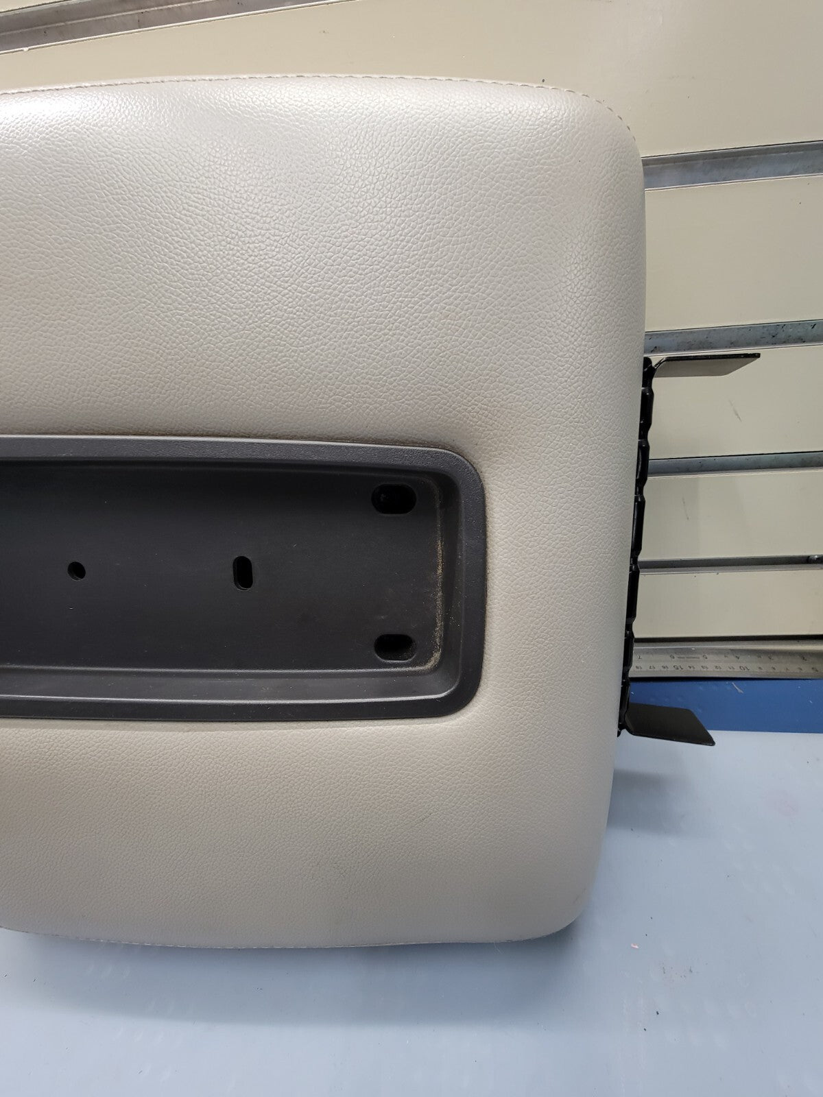 🔥07-13 Chevy Tahoe, Suburban, Yukon Leather Console Lid Armrest Cover Tan JS5