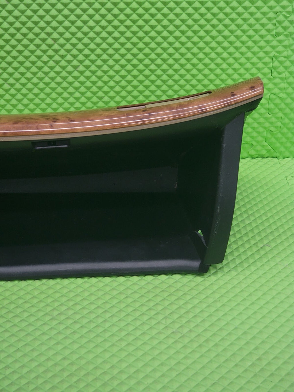 03-07 Honda ACCORD Dash GLOVE BOX Storage Compartment Beige TAN/woodgrain G31