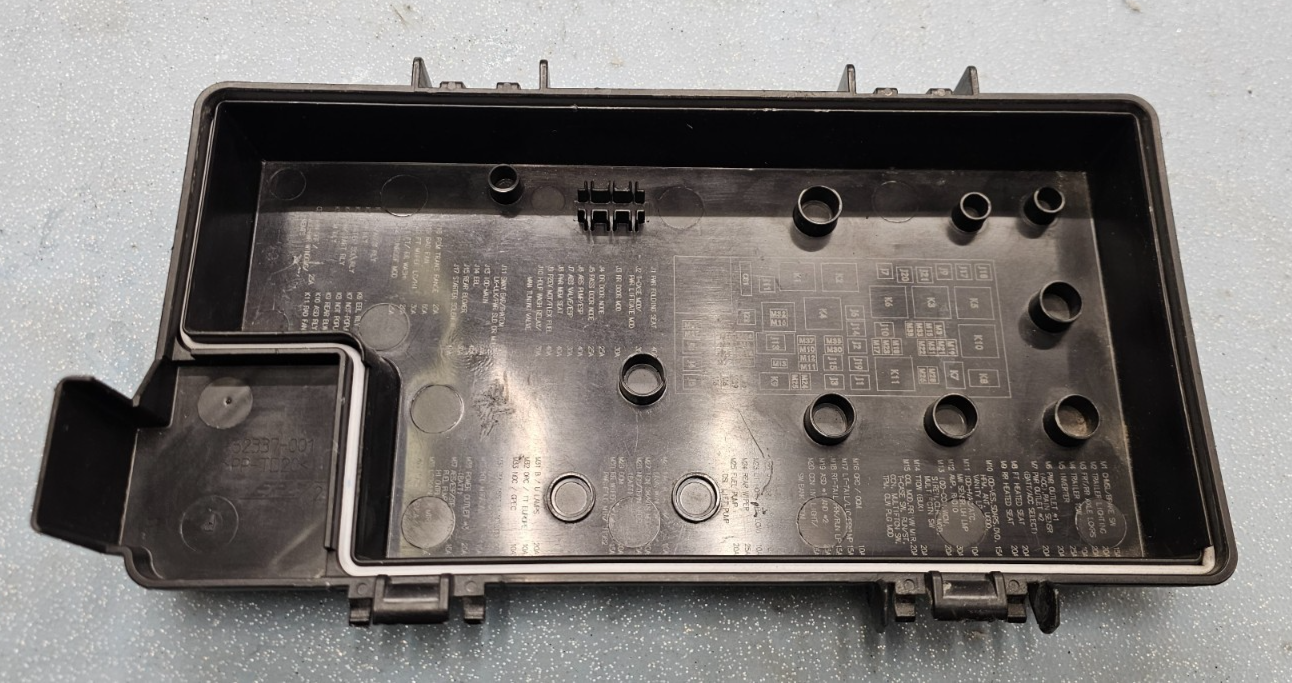 🔥11-14 Ram C/V Grand Caravan Fuse Relay Box Battery Cover Lid Junction Power 