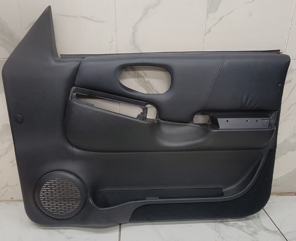 98-04 Chevy Blazer Jimmy S-10 GMC Sonoma Front Door Panels AUTO OEM RIGHT GRAY