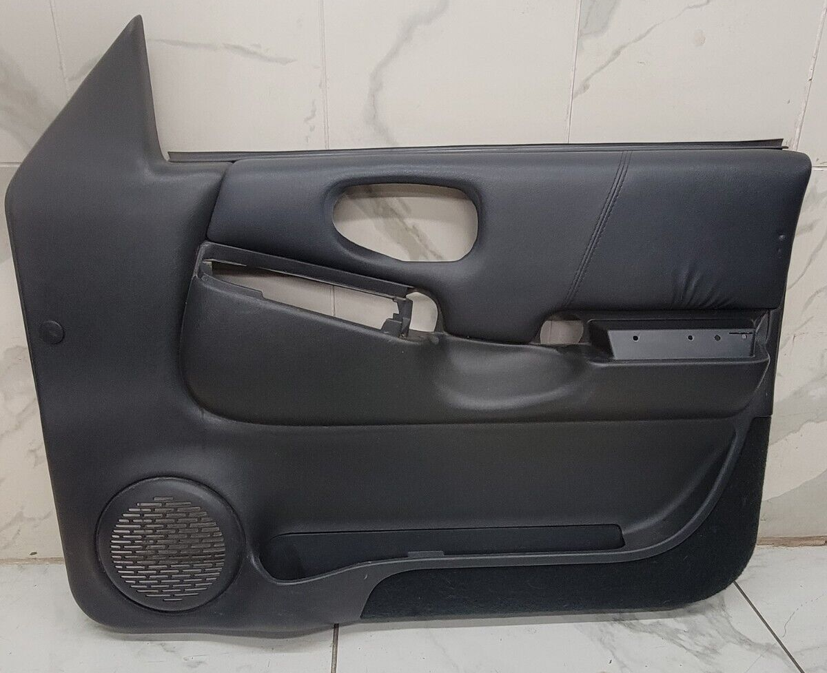 98-04 Chevy Blazer Jimmy S-10 GMC Sonoma Front Door Panels AUTO OEM RIGHT GRAY