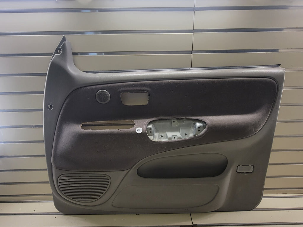 🔥2004-2006 Toyota Tundra Crew Cab Door TrimPanel FRONT right PASSENGER grey D20