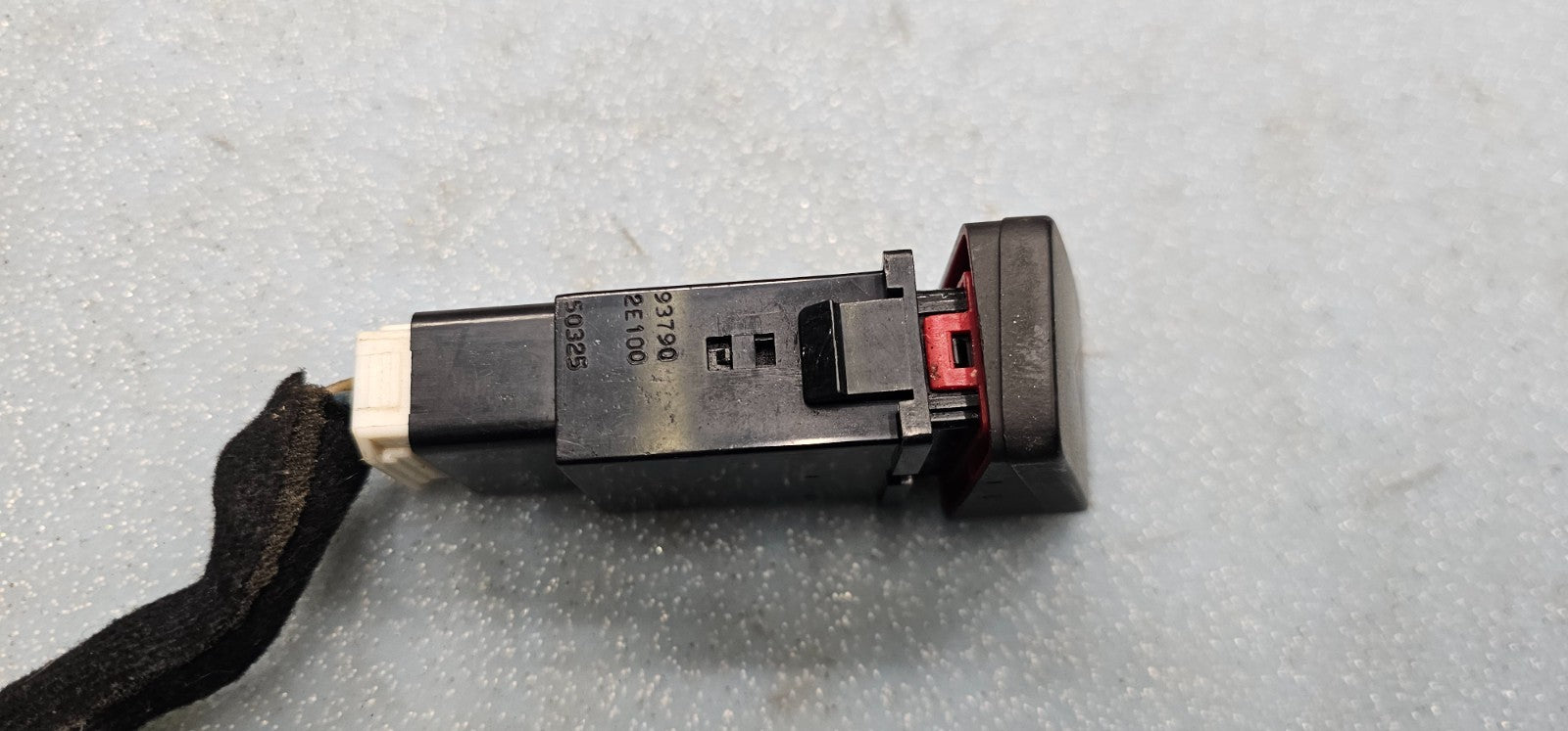 🔥06-08 SONATA Hazard Light Dash Flasher Warning Emergency Switch Button black